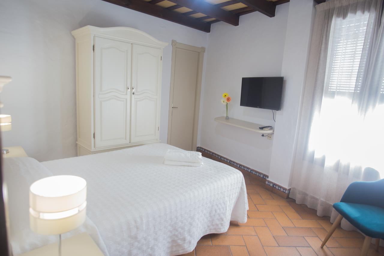 Hostal Santa Catalina Conil De La Frontera Exterior foto